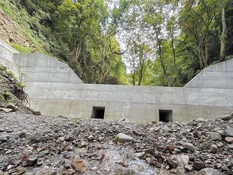 復旧治山（東猪谷）渓間工事